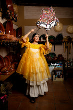 Cargar imagen en el visor de la galería, Sobrevestido mereraskani amarillo