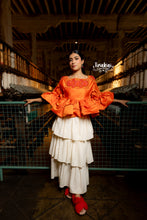 Cargar imagen en el visor de la galería, Blusa tsïtsïki naranja