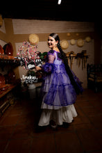 Cargar imagen en el visor de la galería, Sobrevestido mereraskani morado