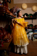 Cargar imagen en el visor de la galería, Sobrevestido mereraskani amarillo