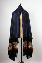 Cargar imagen en el visor de la galería, Rebozo ceremonial tradicional rapacejo pluma