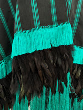 Cargar imagen en el visor de la galería, Rebozo negro/verde plumas
