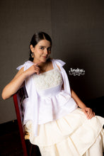 Cargar imagen en el visor de la galería, Blusa magnolia blanco
