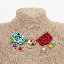 Cargar imagen en el visor de la galería, Collar viva la vida/ rojo menta
