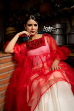 Cargar imagen en el visor de la galería, Sobrevestido mereraskani  rojo
