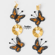 Cargar imagen en el visor de la galería, Aretes Mensajeras del más allá
