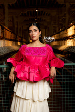 Cargar imagen en el visor de la galería, Blusa tsïtsïki rosa mexicano
