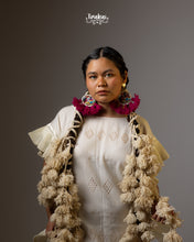 Cargar imagen en el visor de la galería, Aretes "el torito de carnaval"
