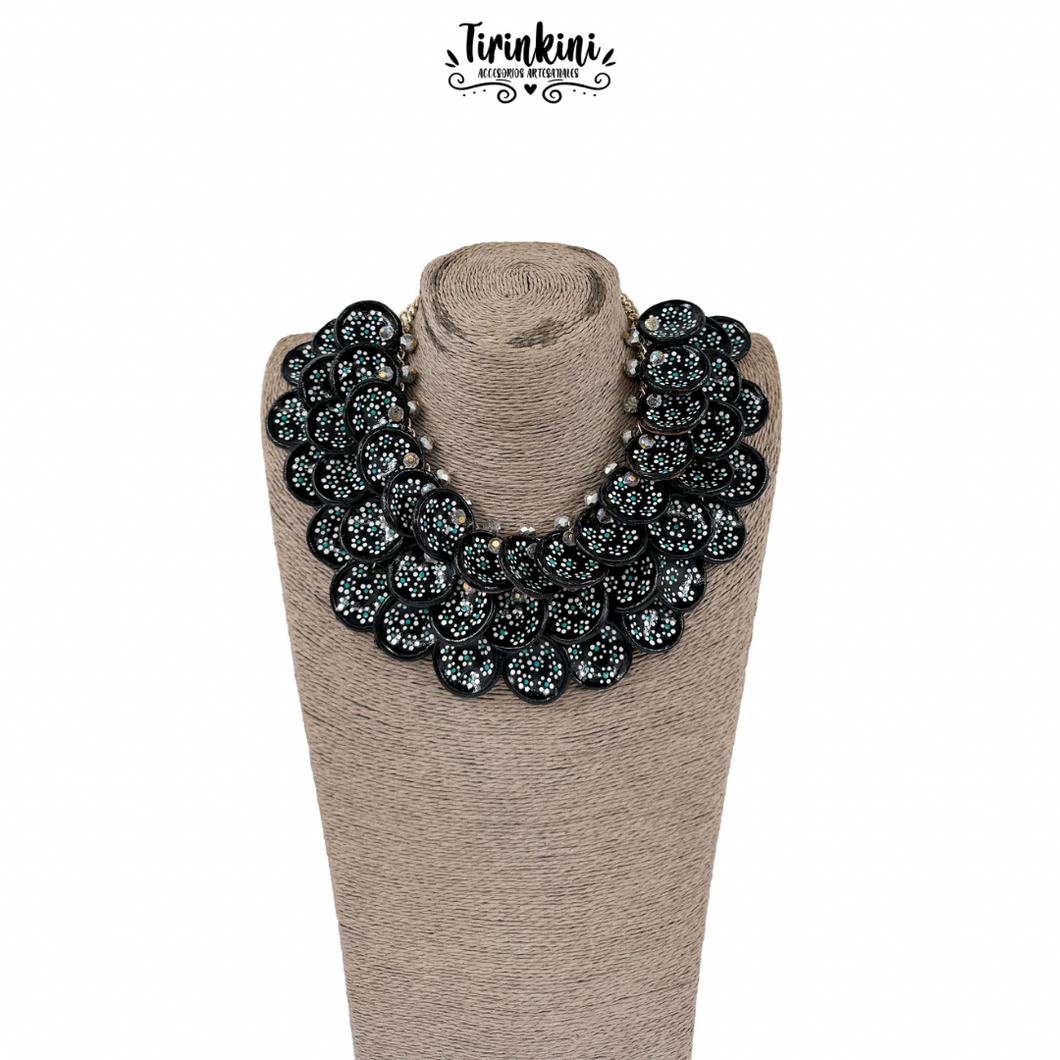 Collar Capulineado negro