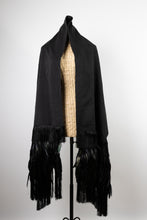 Cargar imagen en el visor de la galería, Rebozo ceremonial negro
