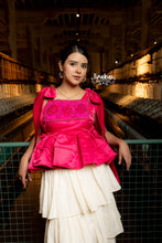 Cargar imagen en el visor de la galería, Blusa magnolia rosa mexicano

