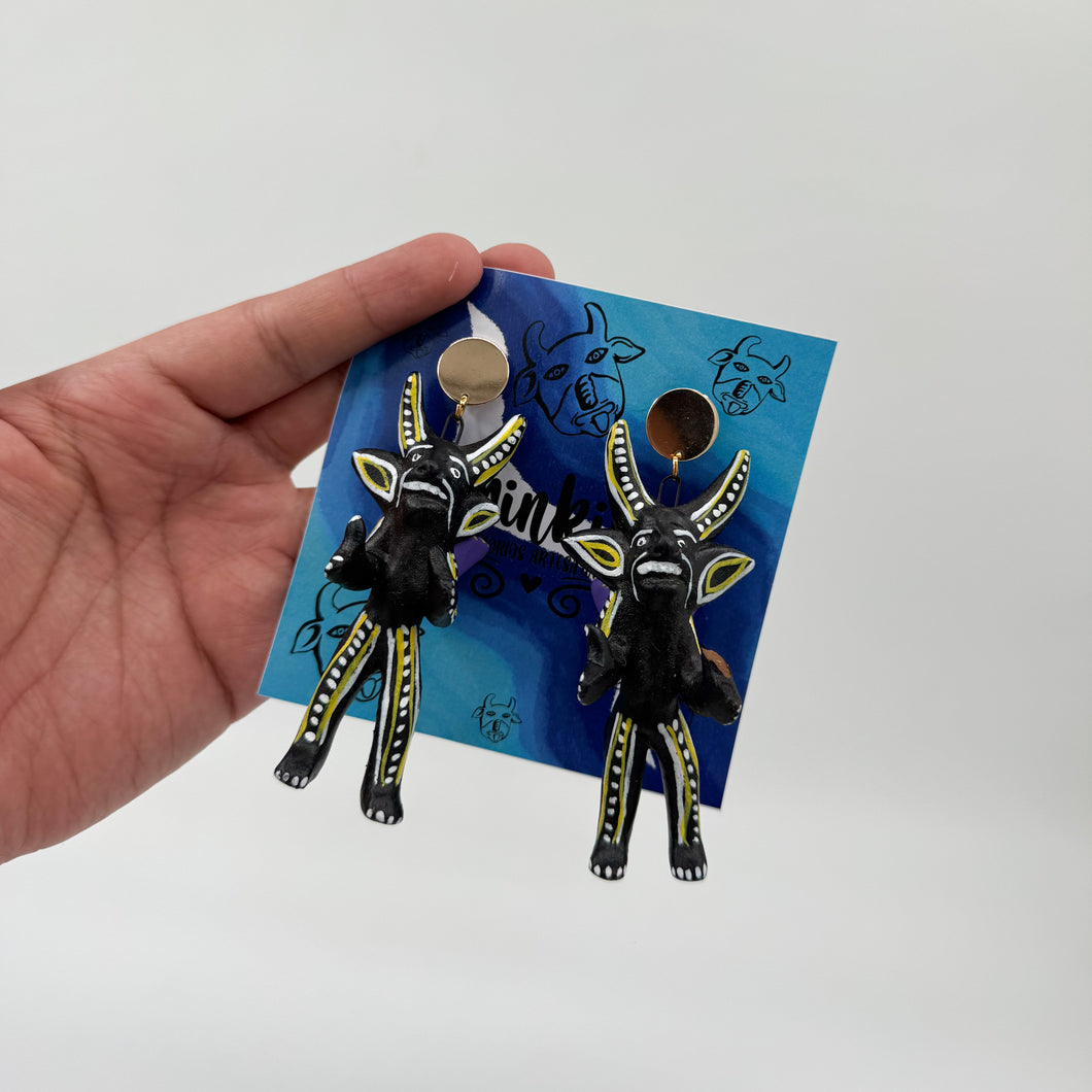 Aretes diablito negro
