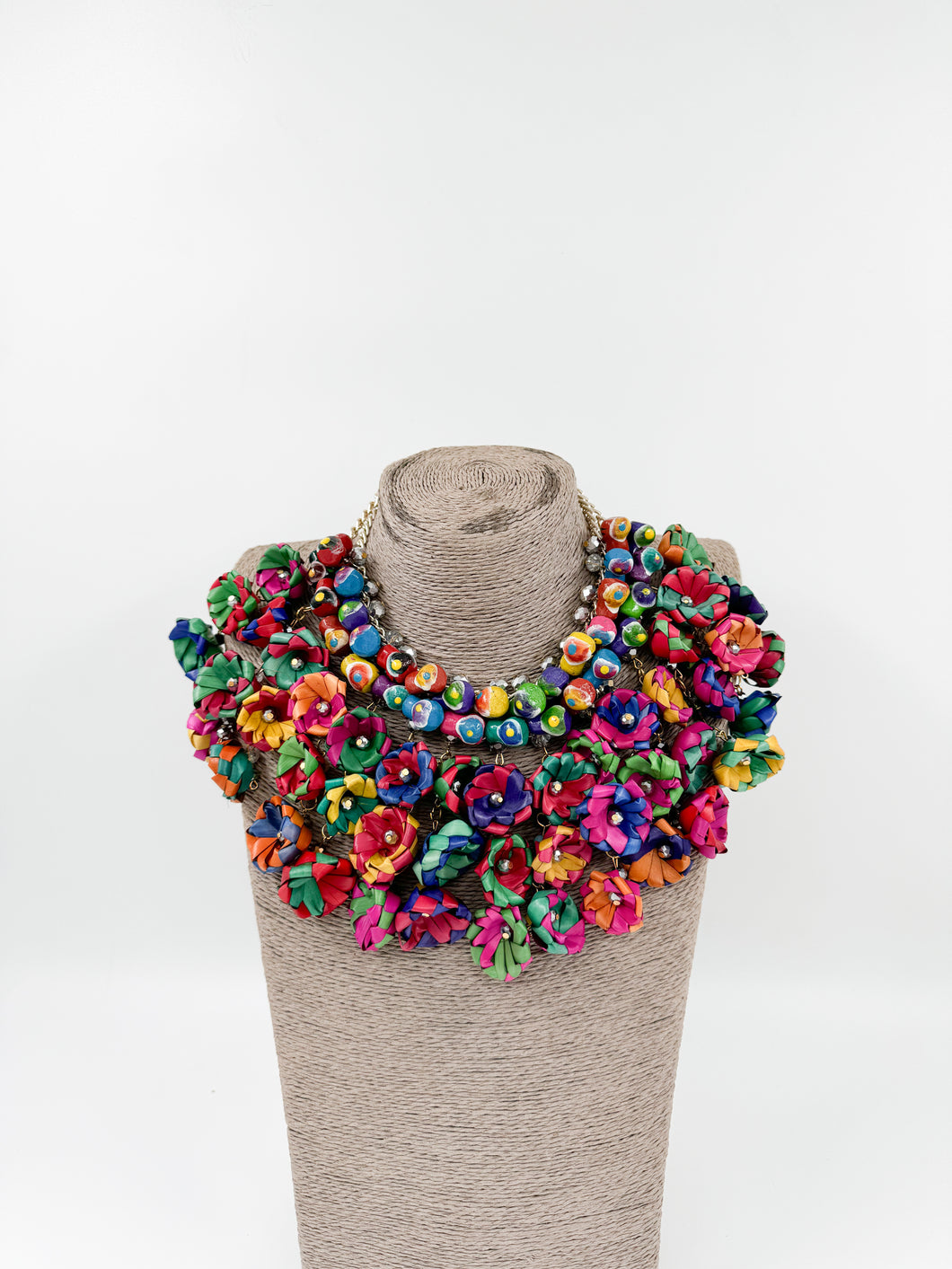 Collar jarritos/flor palma multicolor