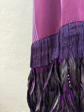 Cargar imagen en el visor de la galería, Rebozo morado plumas
