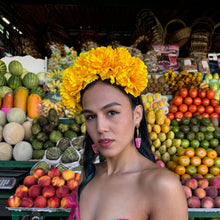 Cargar imagen en el visor de la galería, Diadema cempasúchil amarillo
