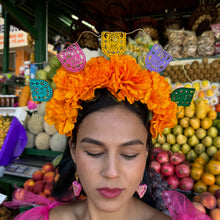 Cargar imagen en el visor de la galería, Diadema papel picado curveado y cempasúchil
