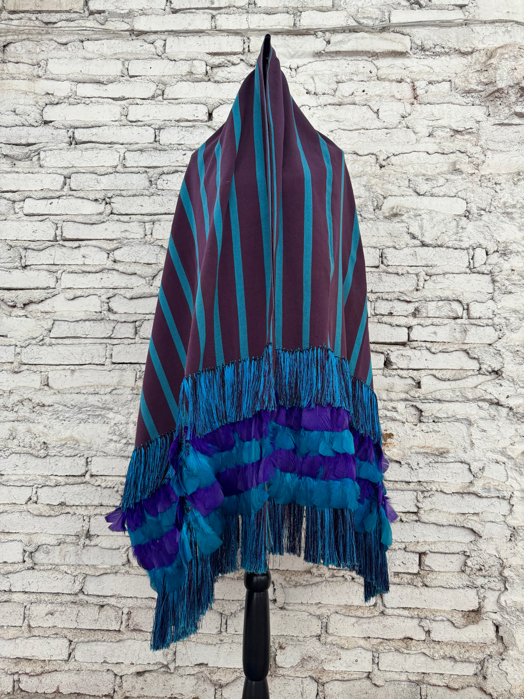 Rebozo morado/azul plumas