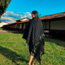 Cargar imagen en el visor de la galería, Rebozo tradicional P’urhepecha
